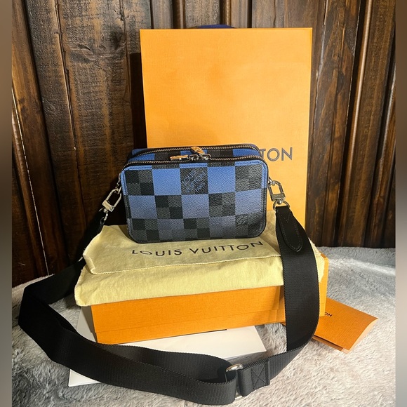 ‼️SOLD‼️Limited Edition Alpha Graphite UNISEX Bumbag💙🖤💙 - Picture 2 of 16